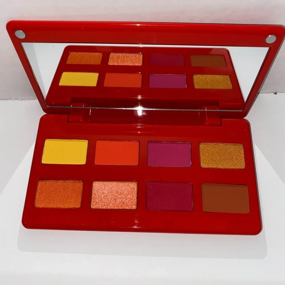 🌸CALIENTE‎ Artist Couture Eyeshadow Palette